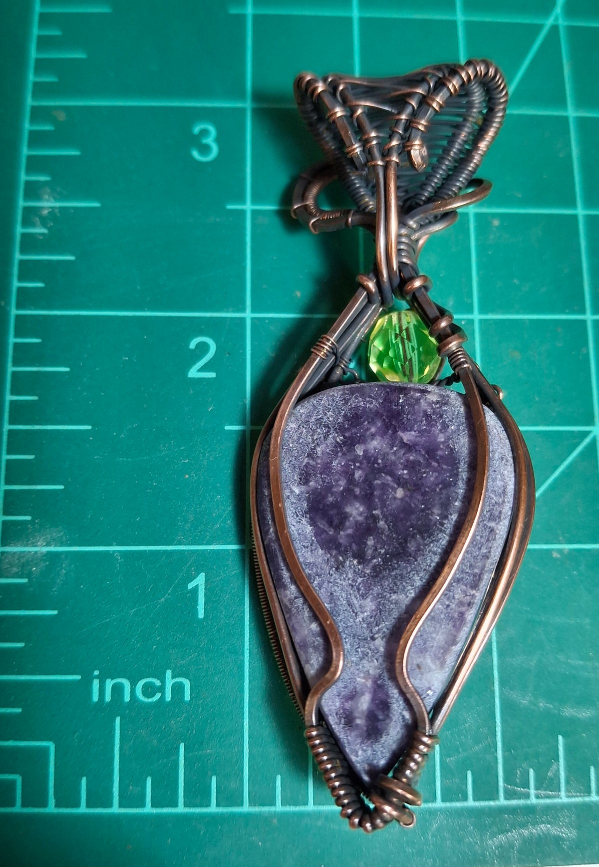 Lepidolite spider