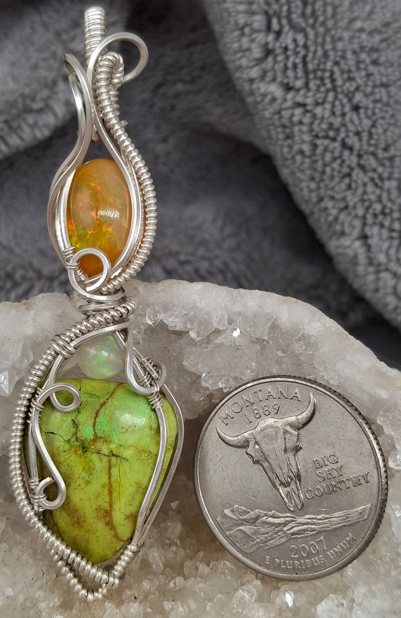 Opal and gaspeite