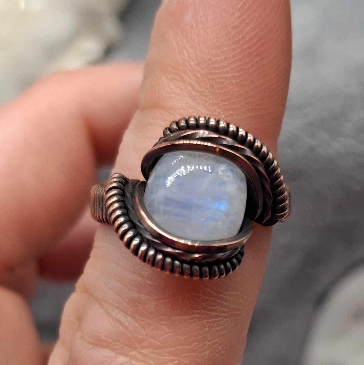 Moonstone SIZE 6.75
