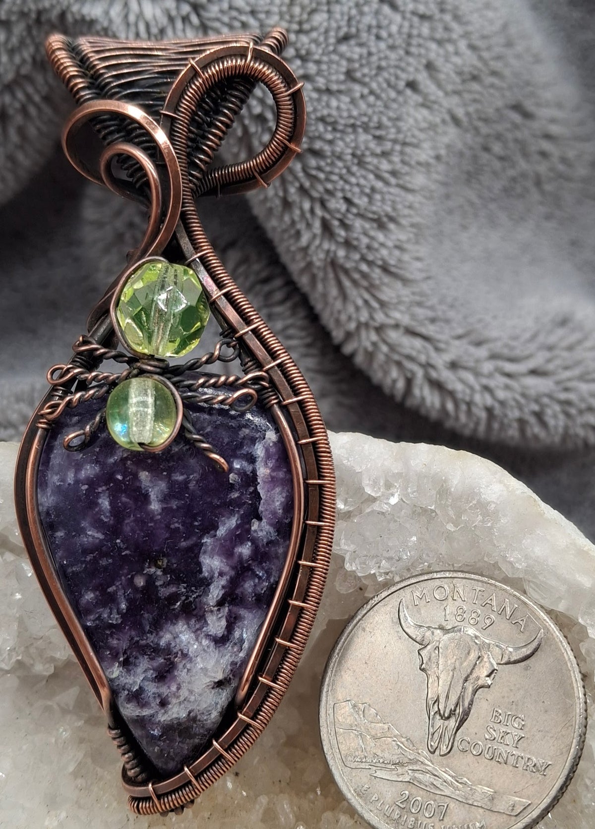 Lepidolite spider