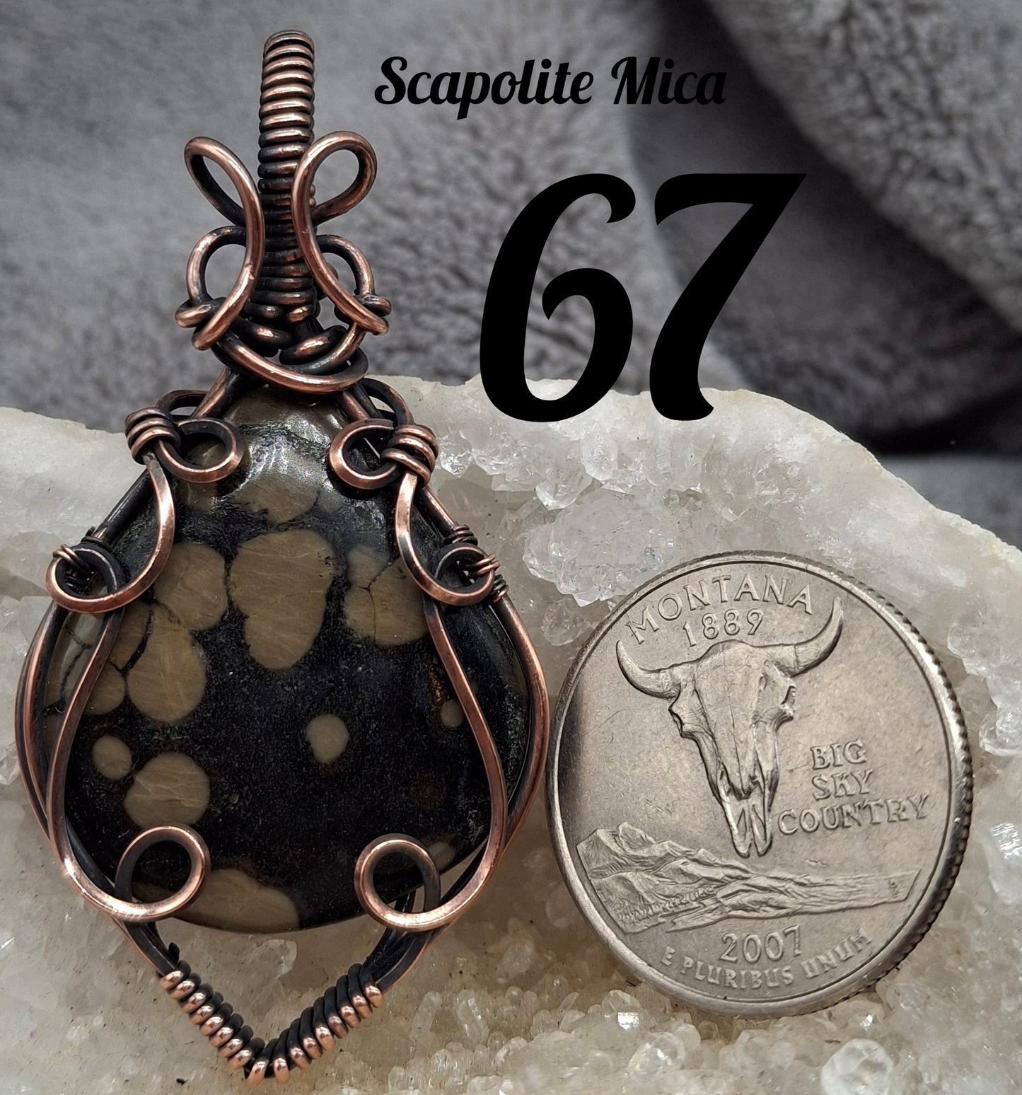 Scapolite mica