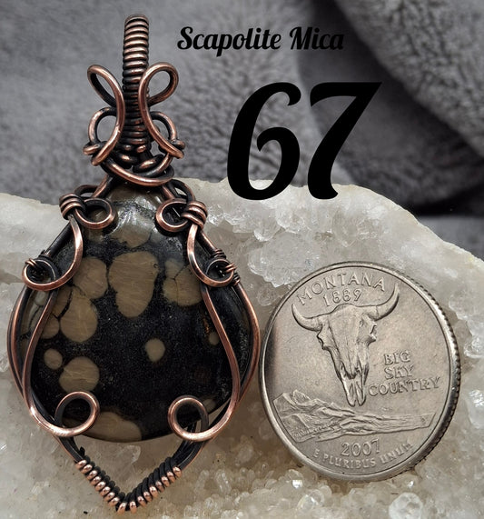 Scapolite mica